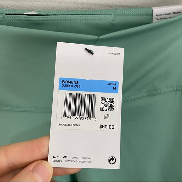 Nike Tight Fit Mid Rise 7/8 Length Green Leggings‎ NWT Woman’s Size Medium - Picture 2 of 8